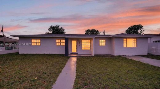Вилла, Miami Gardens, Miami-Dade County