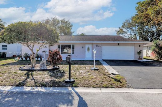 Villa in Tamarac, Broward County