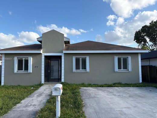 Villa in Miami Heights Trailer Park, Miami-Dade
