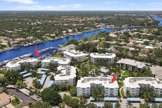 Residential complexes in Juno Beach, Palm Beach