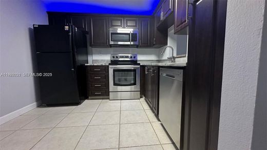 Wohnkomplexe in Tamarac, Broward County