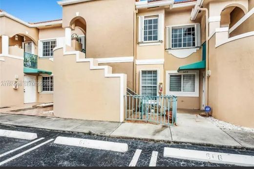 Complexes résidentiels à Miami, Comté de Miami-Dade