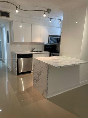 Жилой комплекс, Bay Harbor Islands, Miami-Dade County