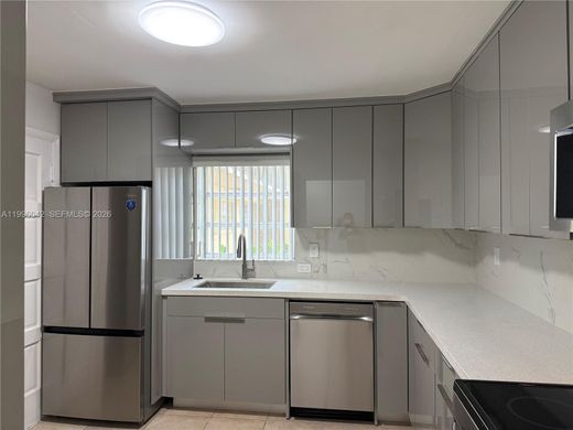 Residential complexes in Miami, Miami-Dade