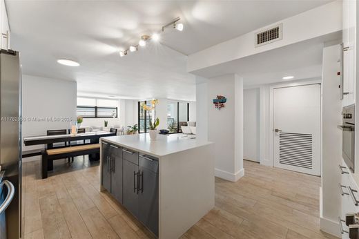 Komplex apartman Miami Beach, Miami-Dade County