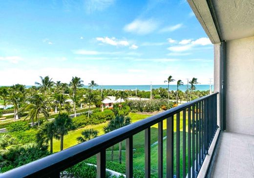 Residential complexes in Hutchinson Island South, Saint Lucie County