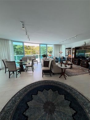 Complesso residenziale a Miami, Miami-Dade County