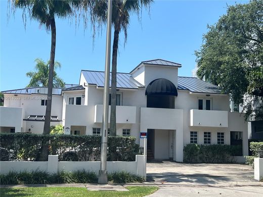 Residential complexes in Miami, Miami-Dade
