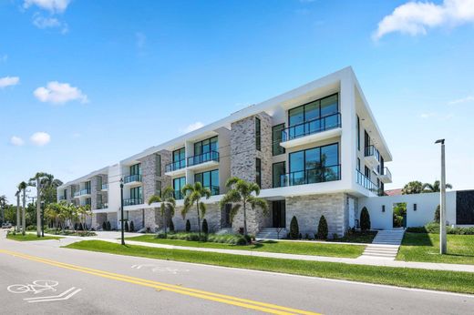 Residential complexes in Delray Beach, Palm Beach