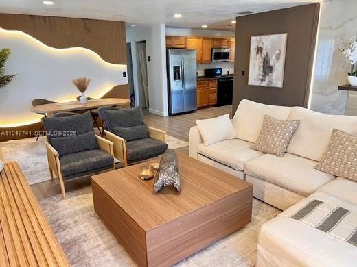 Villa Hallandale Beach, Broward County