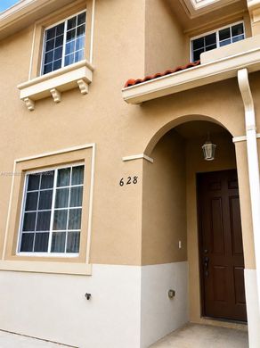 Townhouse - Miami Gardens, Miami-Dade County