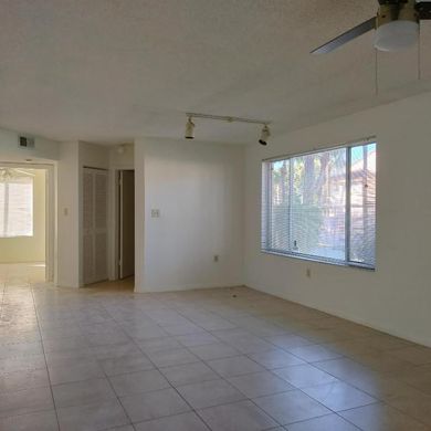 公寓楼  West Palm Beach, Palm Beach County