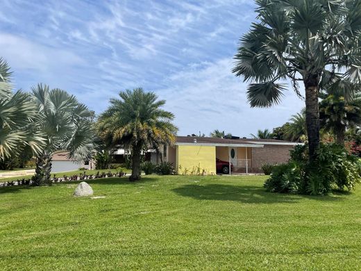 Villa in Lantana, Palm Beach County