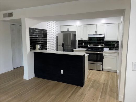 Komplex apartman Pompano Beach, Broward County