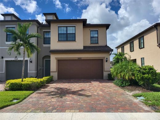 ‏בית בעיר ב  Palm Springs, Palm Beach County