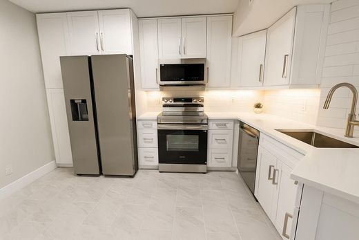 Kamienica w Coral Springs, Broward County