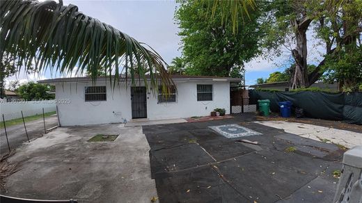ﻓﻴﻼ ﻓﻲ Miami Gardens, Miami-Dade County