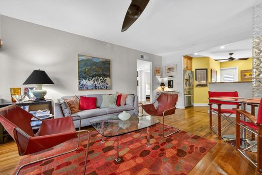 Residential complexes in Palm Beach, Florida