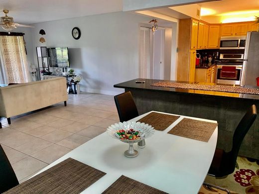 ‏בניין ב  West Palm Beach, Palm Beach County