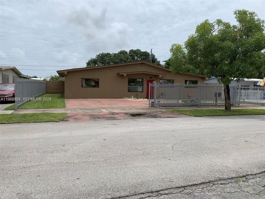 Villa in Hialeah, Miami-Dade
