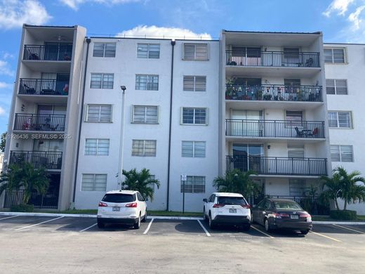 مجمع شقق ﻓﻲ ميامي، فلوريدا, Miami-Dade County