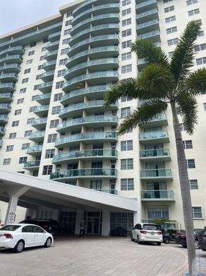 Appartementencomplex in Sunny Isles Beach, Miami-Dade County