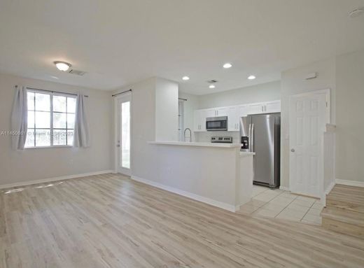 Casa di città a North Lauderdale, Broward County