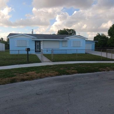 Вилла, Miami Gardens, Miami-Dade County