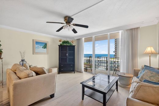 Residential complexes in Lauderdale by the sea, Broward County