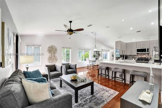 Villa - Weston, Broward County