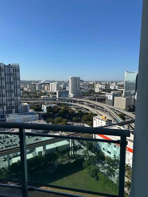 Complesso residenziale a Miami, Miami-Dade County