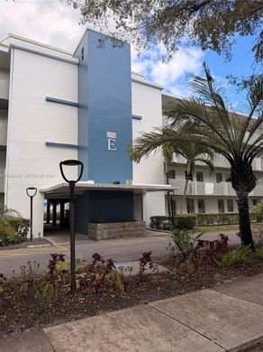 Residential complexes in Miami, Miami-Dade