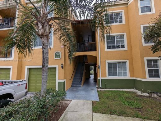 Residential complexes in Miramar, Broward County