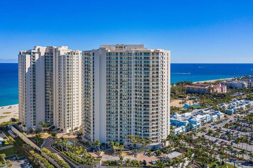 Residential complexes in Palm Beach Shores, Palm Beach