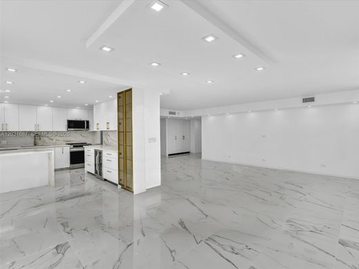 Residential complexes in Sunny Isles Beach, Miami-Dade