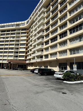 Complesso residenziale a Hallandale Beach, Broward County