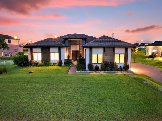 Villa in Southwest Ranches, Broward County