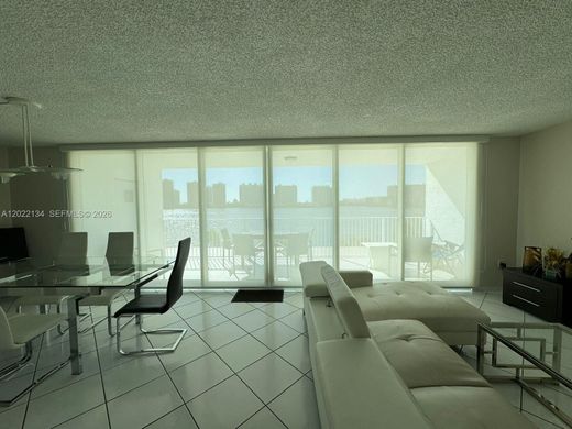 Residential complexes in Sunny Isles Beach, Miami-Dade