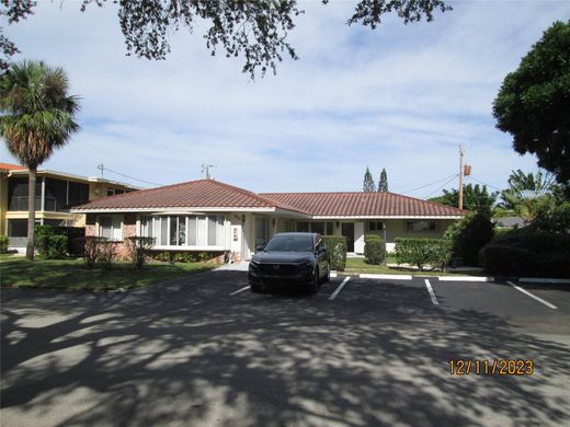 Residential complexes in Lighthouse PT, Broward County