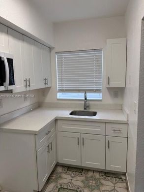 Townhouse in Miami Shores, Miami-Dade