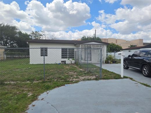 Villa in Miami Gardens, Miami-Dade County