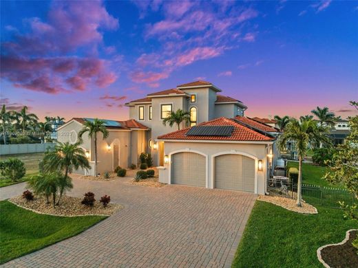 Villa in Cape Coral, Lee County