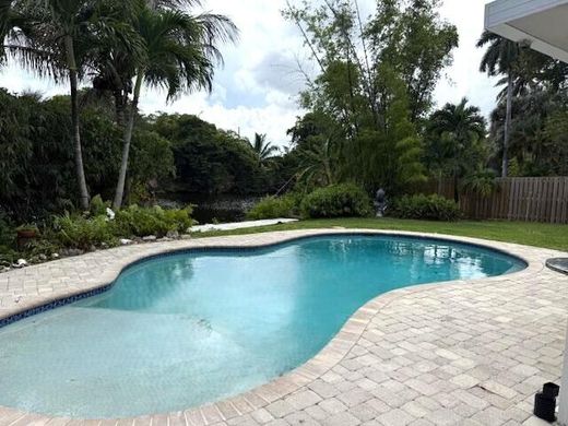 Villa in Oakland Park, Broward County