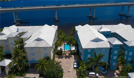Residential complexes in Stuart, Martin County
