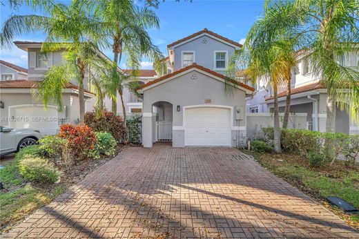 Townhouse in Hollywood, Broward County