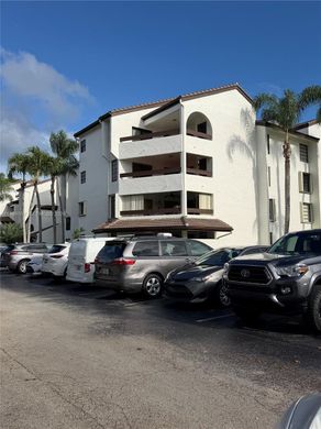 Residential complexes in Miami, Miami-Dade