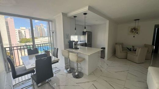 Komplex apartman Sunny Isles Beach, Miami-Dade County
