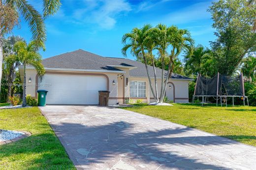 Villa - Cape Coral, Lee County