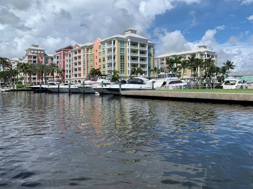 Residential complexes in Lantana, Palm Beach