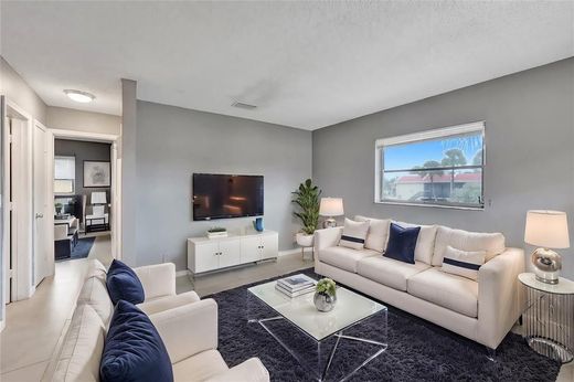 公寓楼  Oakland Park, Broward County